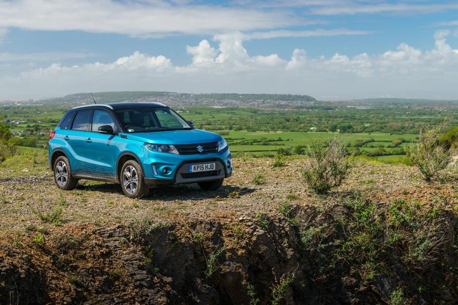  Suzuki Vitara 2015 года  (UK) (фото 10 из 24)